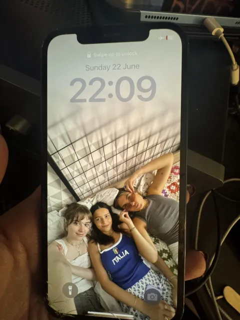 iPhone 14 perdu à Paris 11e — récompense de 800 € Smartphone Paris 75011
